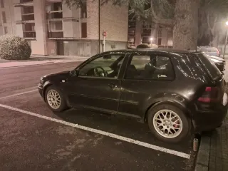 Volkswagen Golf 2000