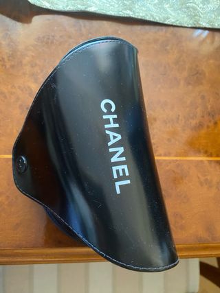 Funda gafas Chanel negra