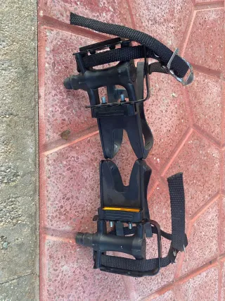 Pedales Wellgo M085 con correas