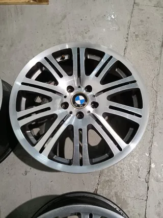 Llantas BMW M3 E46 19 pulgadas NO ORIGINALES.