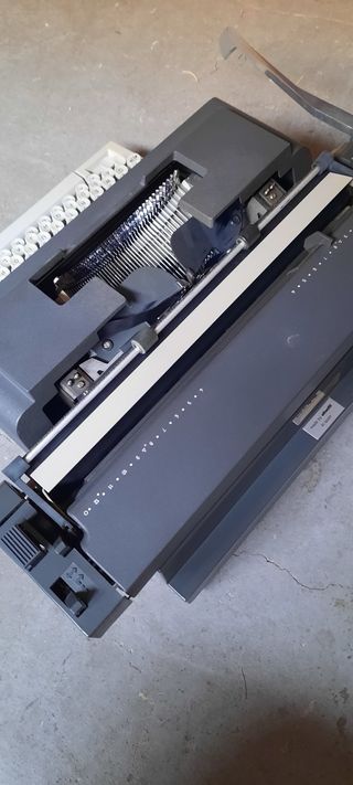 Máquina de escribir Olympia 100