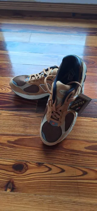 New Balance 2002R Gore-Tex Beige/Marrón