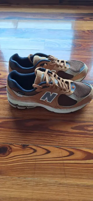New Balance 2002R Gore-Tex Beige/Marrón