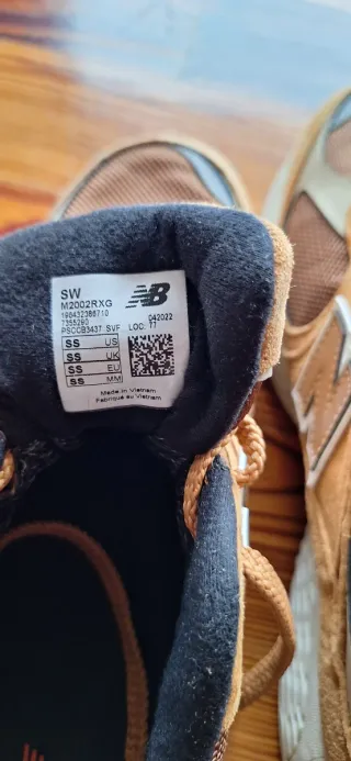 New Balance 2002R Gore-Tex Beige/Marrón