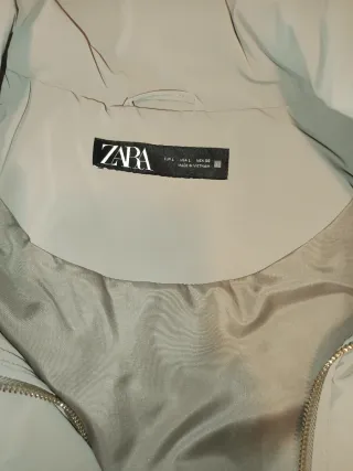 Abrigo plumífero Zara beige