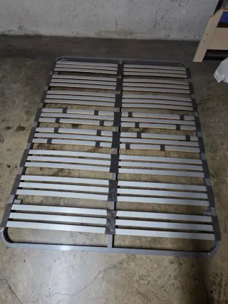 Somier de madera y metal