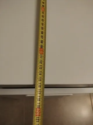 Zapatero de madera blanco