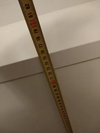 Zapatero de madera blanco