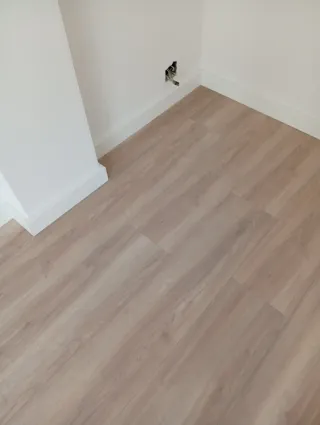 Montador de muebles, puertas y suelos económico