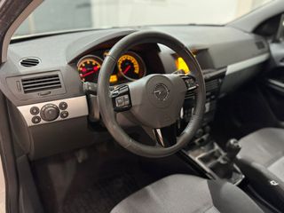 Opel Astra GTC 1.4 EDITION JADE 145.000 KM