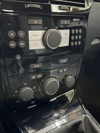 Opel Astra GTC 1.4 EDITION JADE 145.000 KM