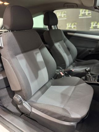 Opel Astra GTC 1.4 EDITION JADE 145.000 KM