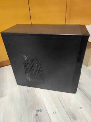 Caja PC Sobremesa Genérica Negra