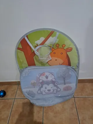 Parque infantil con diseño de animales