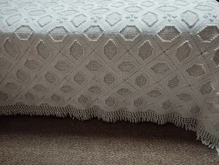 Colcha crochet algodón beige cama 135