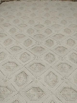 Colcha crochet algodón beige cama 135