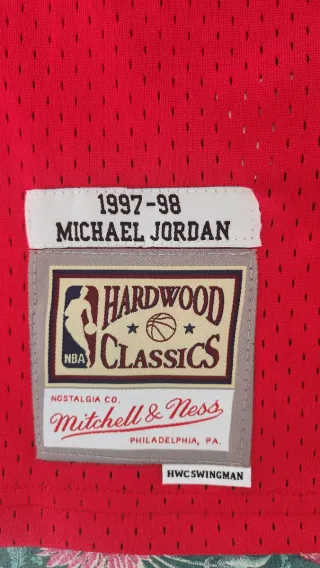 Maglia Michael Jordan 23 autografata PSA DNA