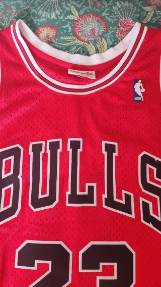 Maglia Michael Jordan 23 autografata PSA DNA