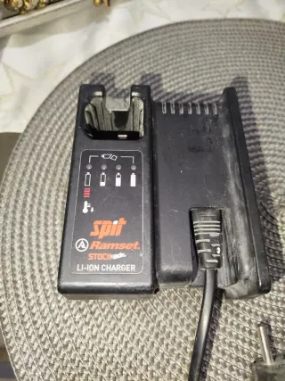 Cargador Spit Ramset Li-Ion