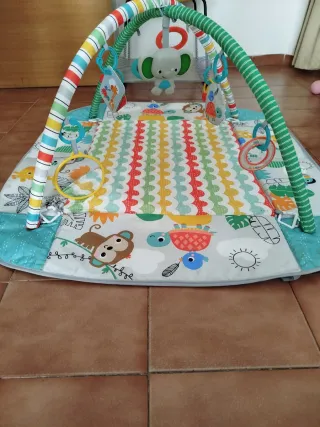 Gimnasio infantil 5 en 1 con 40 bolas