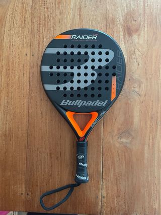 Pala de pádel Bullpadel Raider