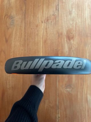 Pala de pádel Bullpadel Raider