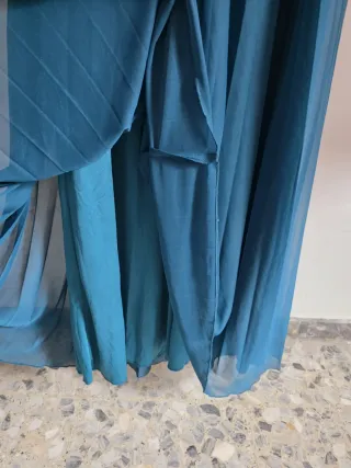 Vestido de noche azul verdoso