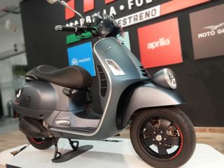 Vespa Sei Giorni 300