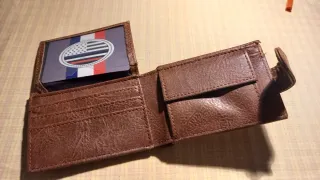 Cartera de hombre de cuero marrón Nueva