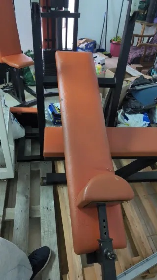 Banco de press inclinado naranja