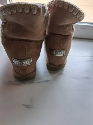 Botas Mou con estrellas plateadas