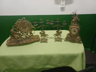 2 Relojes Bronce Antiguos con Base Mármol