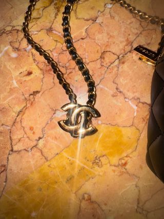 Bolso Chanel Negro Dorado
