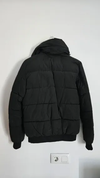 Abrigo acolchado Zara negro