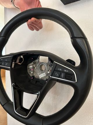 Volante Seat Leon/Ateca/Arona DSG con Paddle