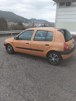 Renault Clio 2000