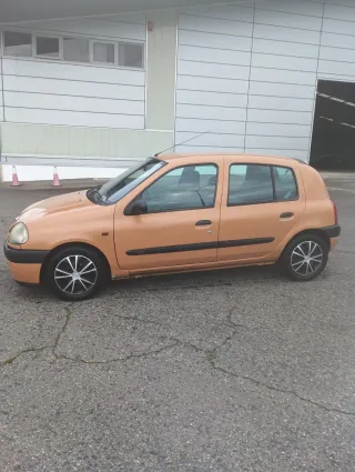 Renault Clio 2000