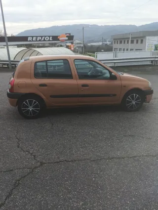 Renault Clio 2000