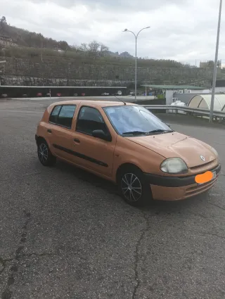 Renault Clio 2000