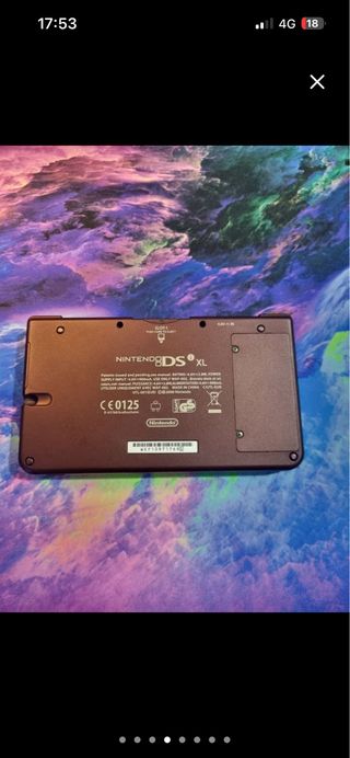 Nintendo DS XL Roja + Funda, Cargador, Lápiz y 2 J