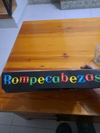 Rompecabezas infantil niña flores