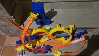 Pista Hot Wheels Megalooping