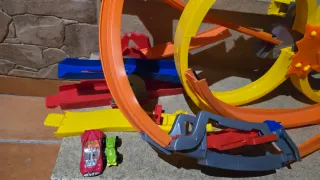 Pista Hot Wheels Megalooping