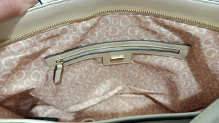 Bolso Guess Dorado y Blanco