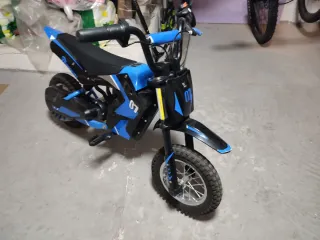 Moto Eléctrica Infantil Azul y Negra