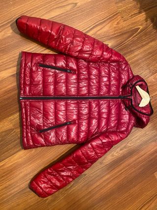 Cazadora impermeable roja talla M