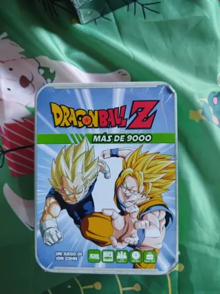 Juego de cartas Dragon Ball Z: Más de 9000