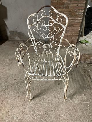 Sillas de exterior de hierro para restaurar