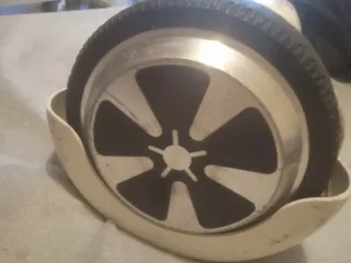 Hoverboard blanco con funda y cargador