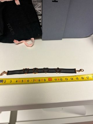 Pulsera Tous Malla Negra y Dijes Dorados